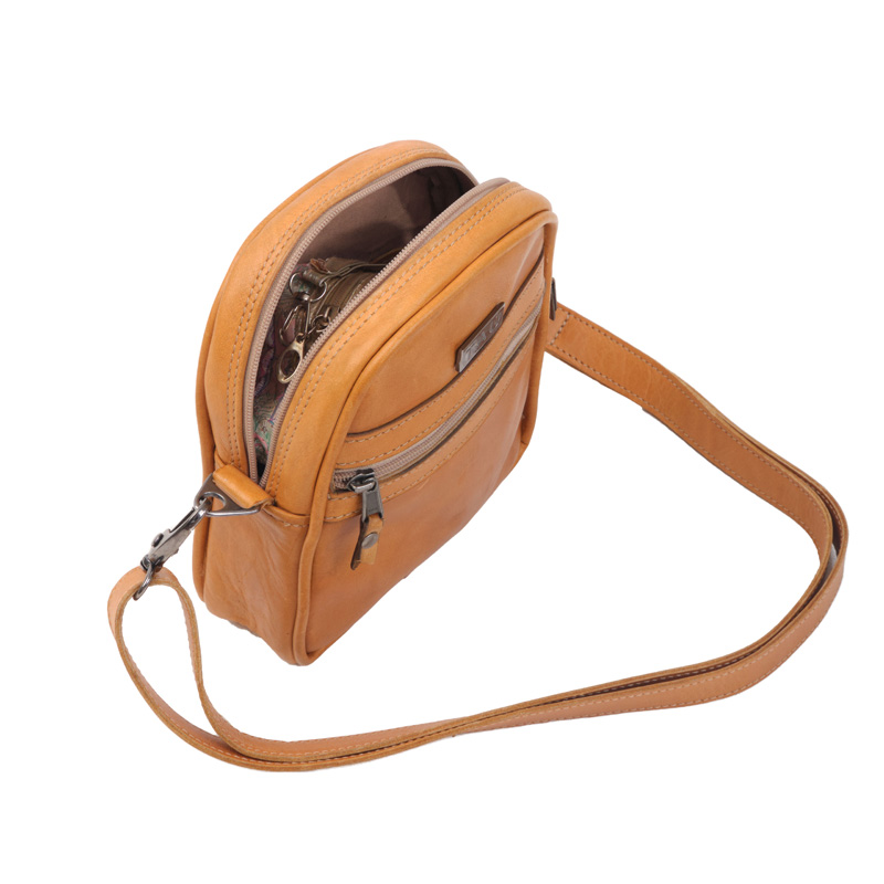 Zoe - Image 13